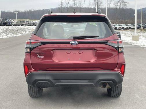 2025 Subaru Forester Base