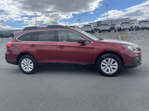 Crimson Red Pearl 2018 Subaru Outback 2.5i Premium