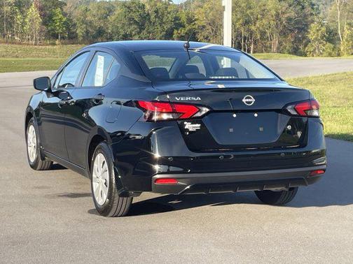 2024 Nissan Versa 1.6 S