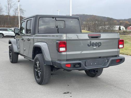 2022 Jeep Gladiator Altitude 4x4