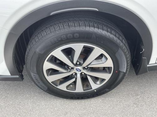 Crystal White Pearl 2020 Subaru Outback Premium