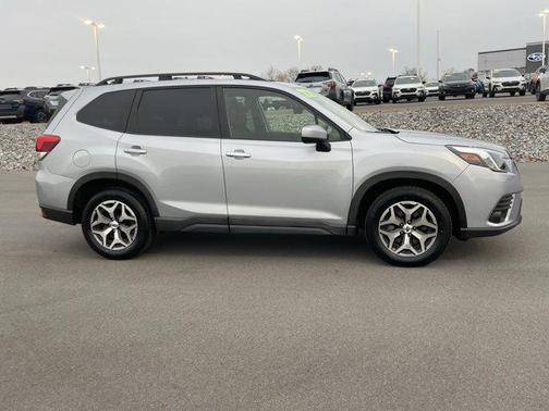 2022 Subaru Forester Premium