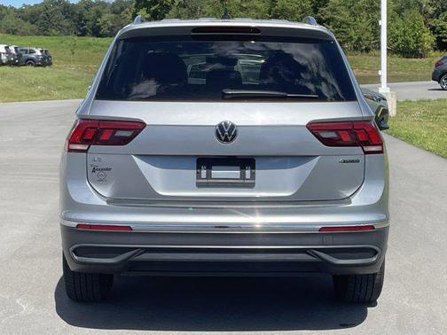 2022 Volkswagen Tiguan 2.0T SE 4MOTION