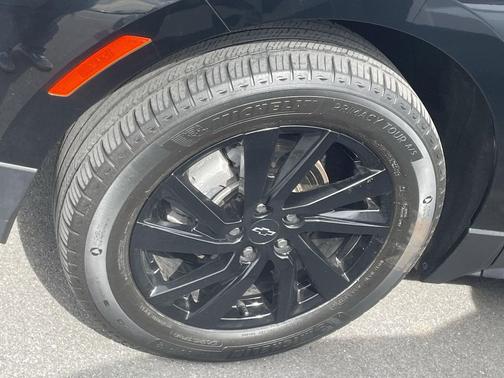 Mosaic Black Metallic 2024 Chevrolet Equinox LS