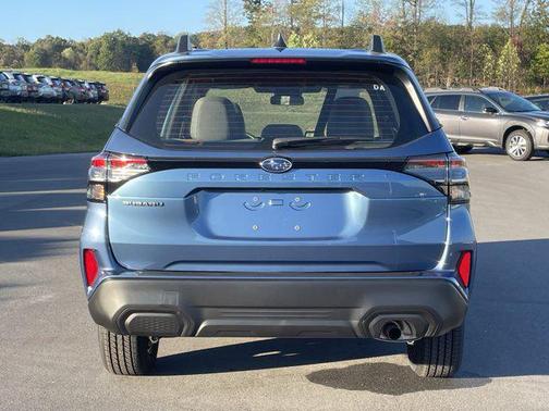 2025 Subaru Forester Base