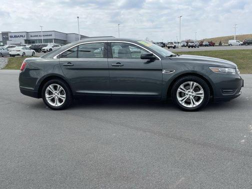 2016 Ford Taurus SEL