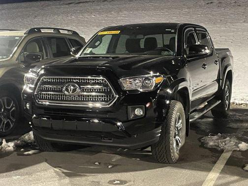 2017 Toyota Tacoma SR