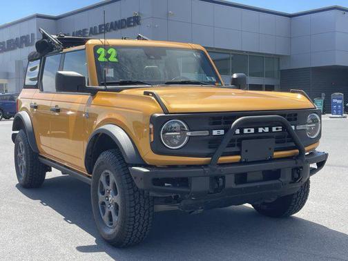 Cyber Orange Metallic Tricoat 2022 Ford Bronco Black Diamond