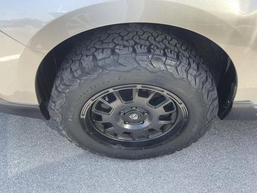 Tungsten Metallic 2018 Subaru Outback 2.5i Premium