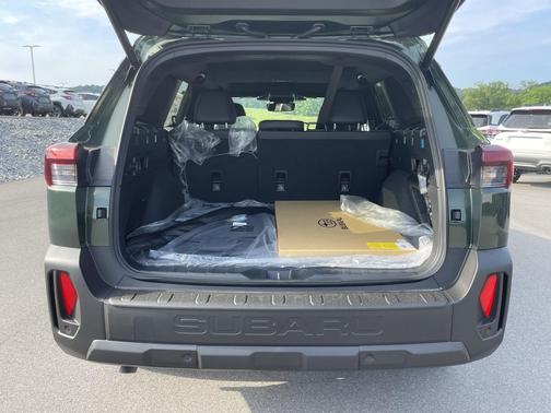 Deep Emerald Green Pearl 2026 Subaru Outback Limited