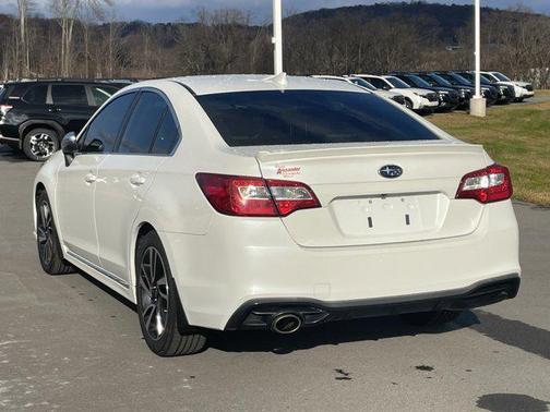 2018 Subaru Legacy Sport