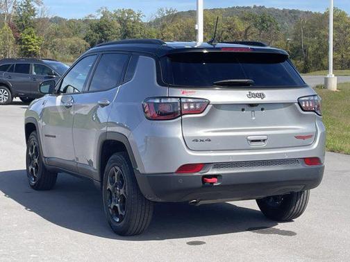 2024 Jeep Compass Trailhawk