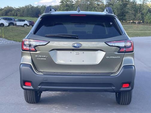 Autumn Green Metallic 2025 Subaru Outback Limited