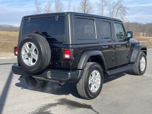 2022 Jeep Wrangler Unlimited Sport