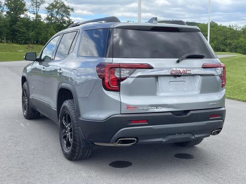 Sterling Metallic 2023 GMC Acadia AWD AT4