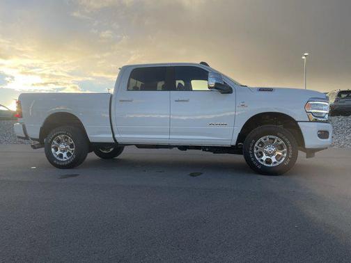 2024 RAM 2500 Laramie Crew Cab 4x4 6'4' Box