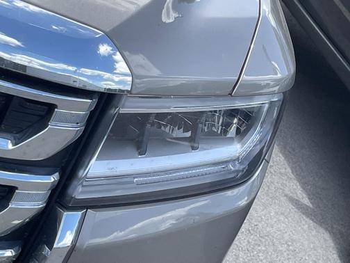 Light Stone Metallic 2022 GMC Acadia AWD SLE