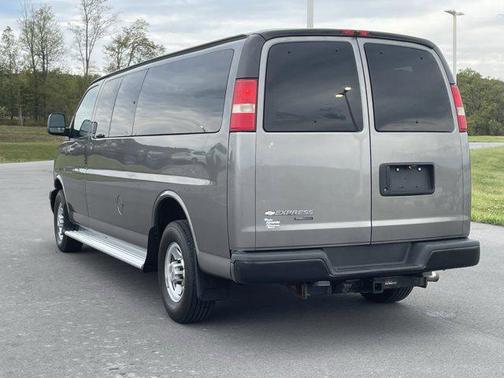 2013 Chevrolet Express 3500 LS