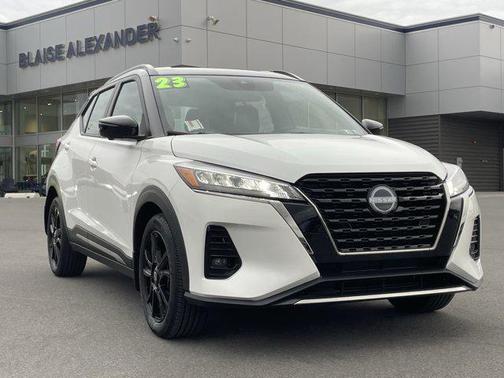 2023 Nissan Kicks SR
