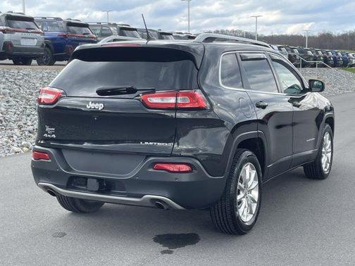 Brilliant Black Crystal Pearlcoat 2014 Jeep Cherokee Limited