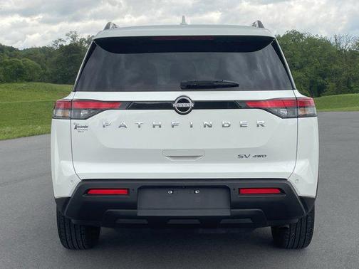 2024 Nissan Pathfinder SV 4WD