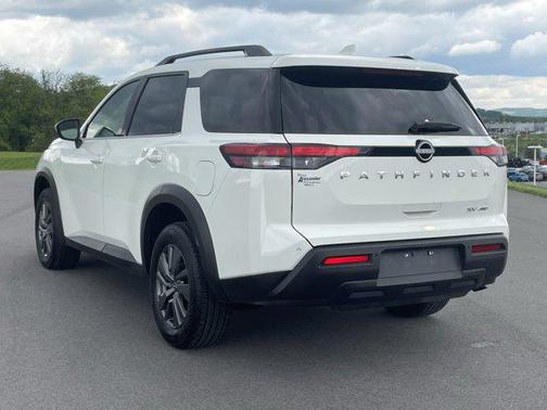 2024 Nissan Pathfinder SV 4WD