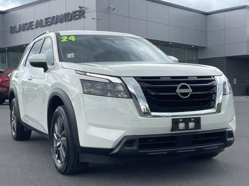 2024 Nissan Pathfinder SV 4WD