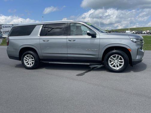 2023 Chevrolet Suburban LT