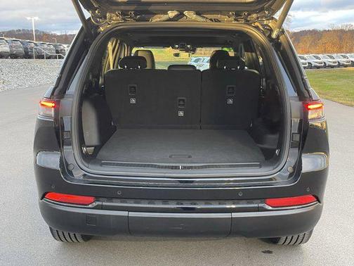 2022 Jeep Grand Cherokee Altitude