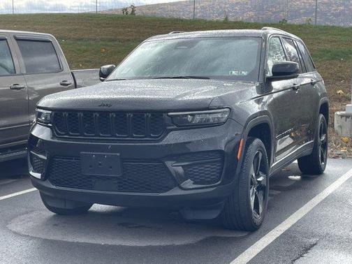 2022 Jeep Grand Cherokee Altitude