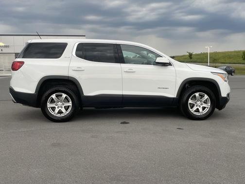Summit White 2017 GMC Acadia SLE-1