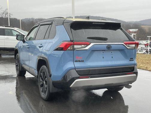 2023 Toyota RAV4 Hybrid SE