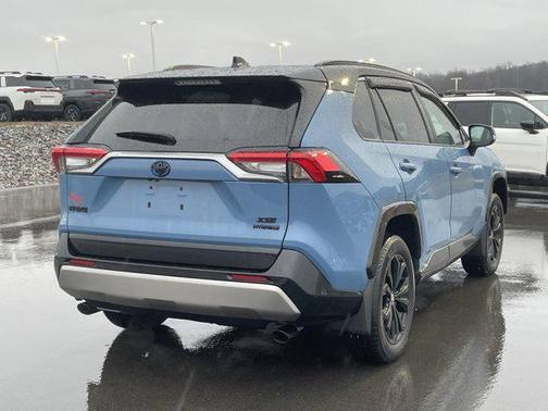 2023 Toyota RAV4 Hybrid SE