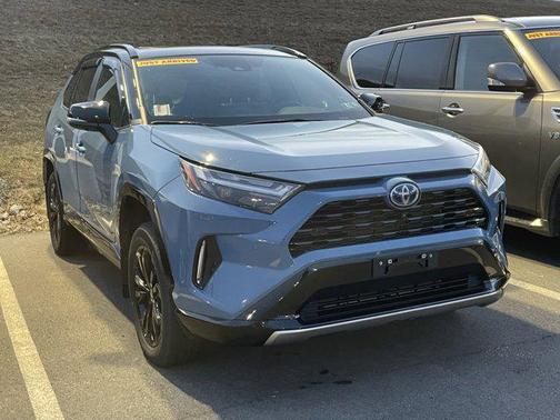 2023 Toyota RAV4 Hybrid SE