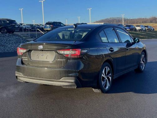 Crystal Black Silica 2025 Subaru Legacy Premium