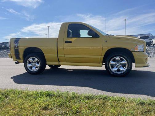 2004 Dodge Ram 1500 SLT