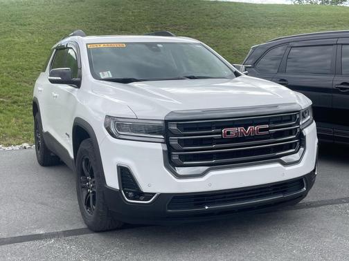 Summit White 2023 GMC Acadia AWD AT4