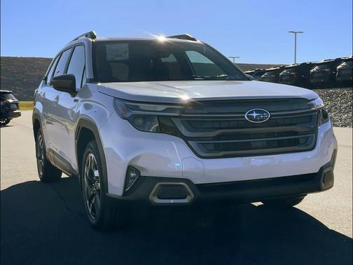 Crystal White Pearl 2025 Subaru Forester Hybrid Limited