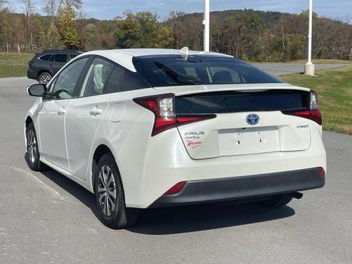 2019 Toyota Prius LE