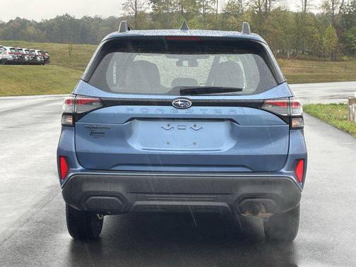 2025 Subaru Forester Base