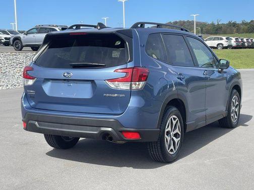 2024 Subaru Forester Premium