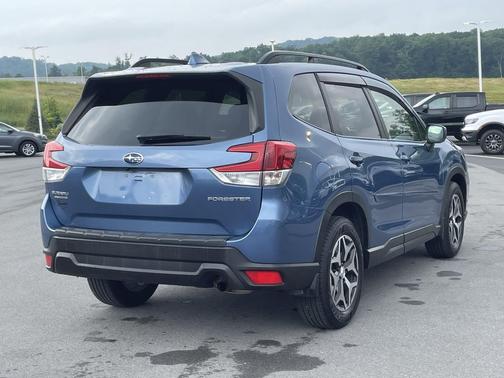 Horizon Blue Pearl 2019 Subaru Forester Premium