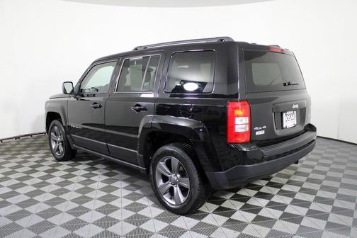 Photo 3 of 35 of 2015 Jeep Patriot High Altitude
