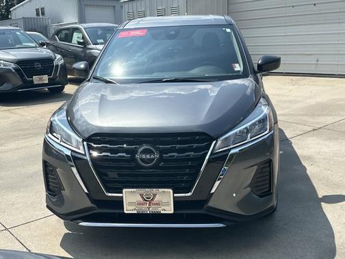 2024 Nissan Kicks S