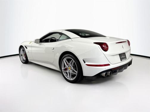 2016 Ferrari California T