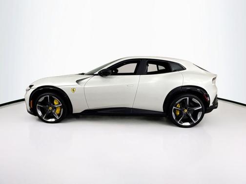 Bianco Italia 2025 Ferrari Purosangue