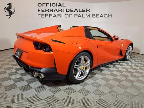 2023 Ferrari 812 GTS Base