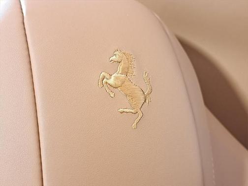 2023 Ferrari 812 GTS Base
