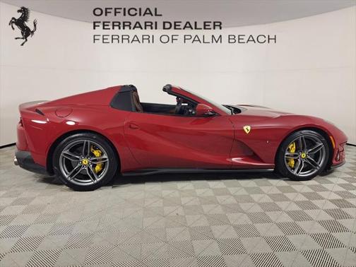 2023 Ferrari 812 GTS Base