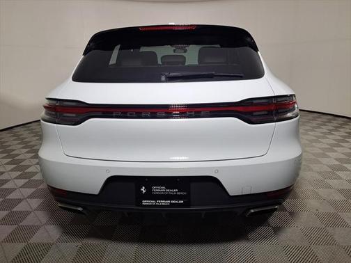 2021 Porsche Macan Base